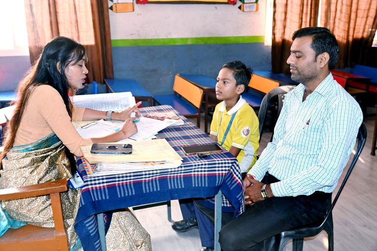Today, we successfully conducted the Report Card Distribution for classes Nursery to III at Sunbeam School Ballia — photograph 3 of 29