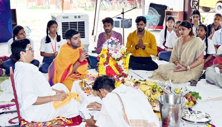 Rudrabhishek Pooja at Sunbeam School Ballia at Sunbeam School Ballia — photograph 2 of 30