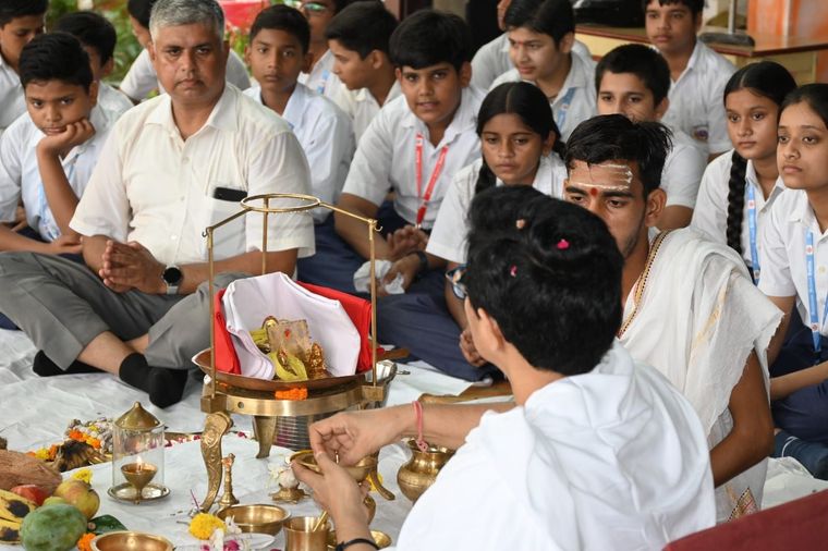 Rudrabhishek Pooja at Sunbeam School Ballia at Sunbeam School Ballia — photograph 3 of 30