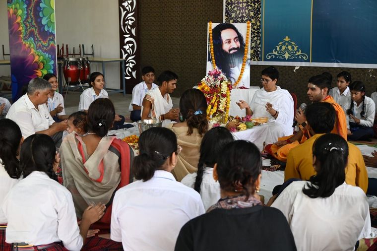 Rudrabhishek Pooja at Sunbeam School Ballia at Sunbeam School Ballia — photograph 12 of 30