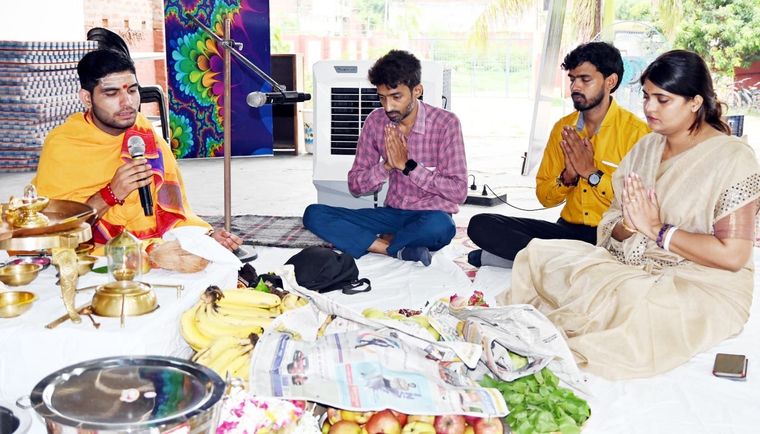 Rudrabhishek Pooja at Sunbeam School Ballia at Sunbeam School Ballia — photograph 15 of 30