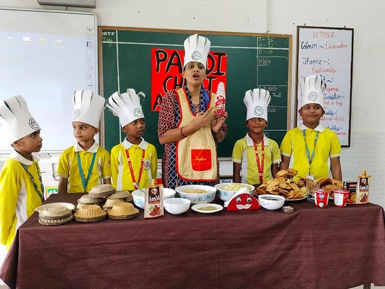 Papdi Chaat Fun with KG II at Sunbeam School Ballia — photograph 1 of 7