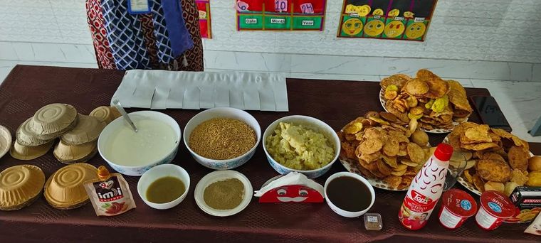 Papdi Chaat Fun with KG II at Sunbeam School Ballia — photograph 2 of 7