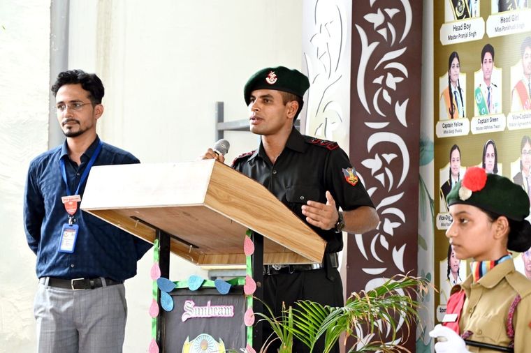 Brightest stars, Mayank Shubham Singh achieved the prestigious rank of Lieutenant in the Indian Army at Sunbeam School Ballia — photograph 11 of 23