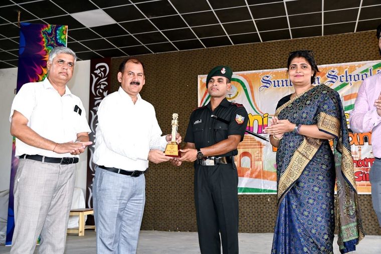 Brightest stars, Mayank Shubham Singh achieved the prestigious rank of Lieutenant in the Indian Army at Sunbeam School Ballia — photograph 23 of 23
