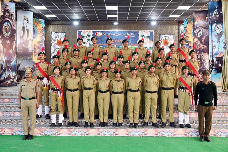 Sunbeam School Ballia celebrated the 76th Republic Day with great enthusiasm today. The Chief… at Sunbeam School Ballia — photograph 4 of 23