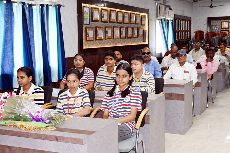 कवि सम्मेलन #Creativity #ProudMoments at Sunbeam School Ballia — photograph 11 of 19