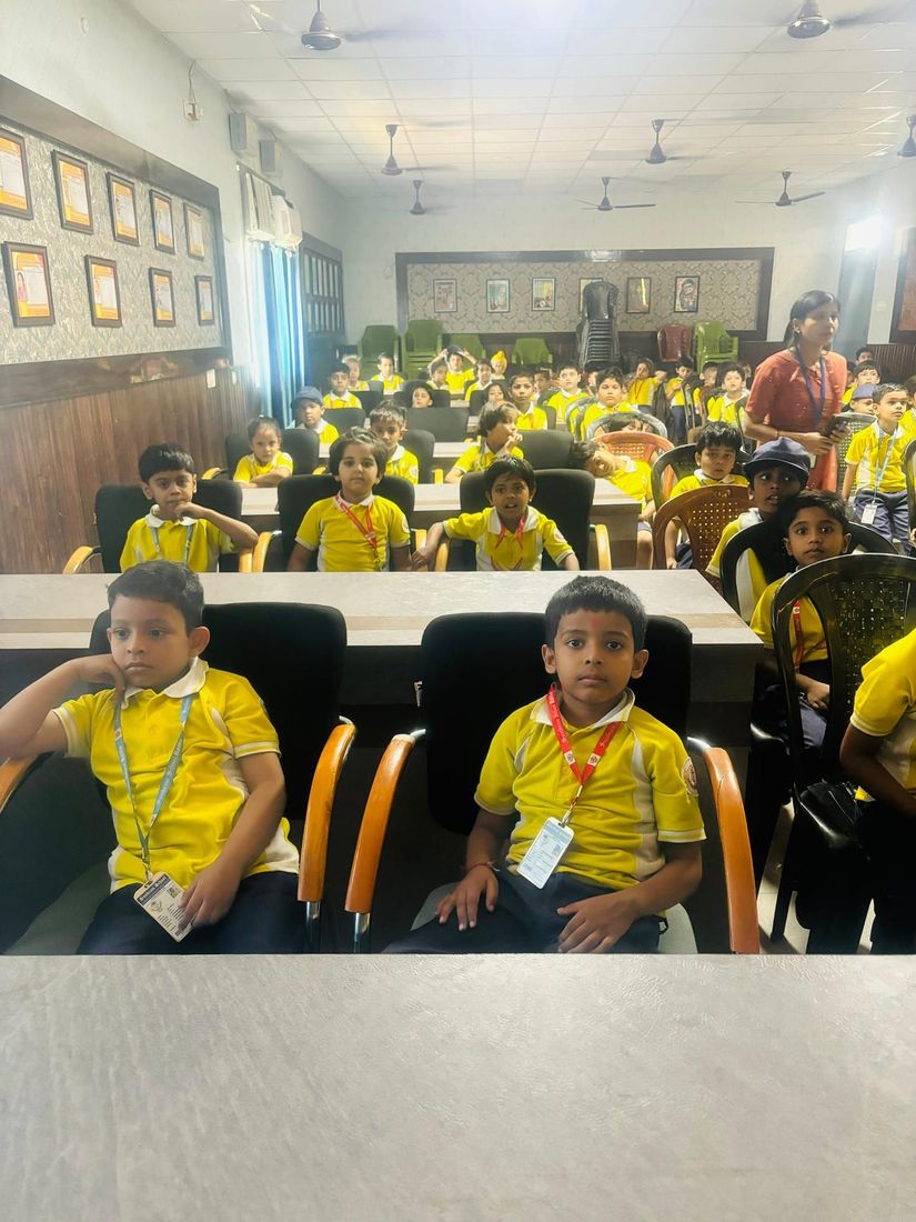 Spell Bee competition KGII class at Sunbeam School Ballia — photograph 3 of 17