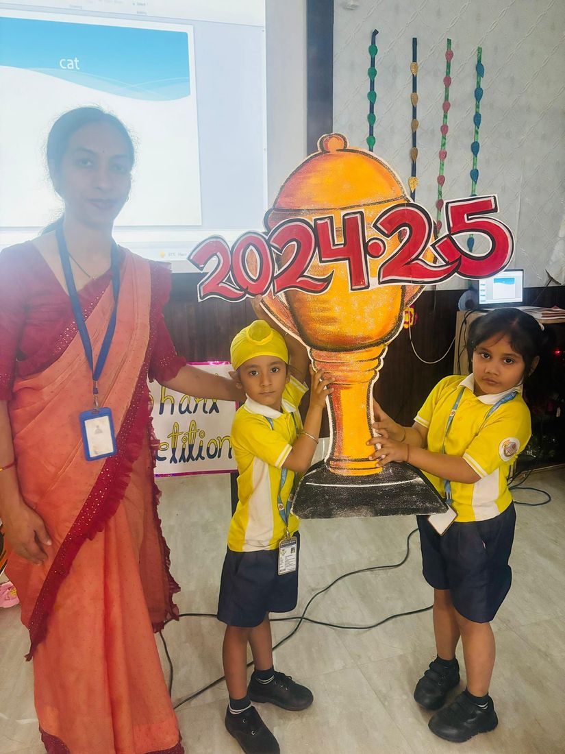 Spell Bee competition KGII class at Sunbeam School Ballia — photograph 5 of 17