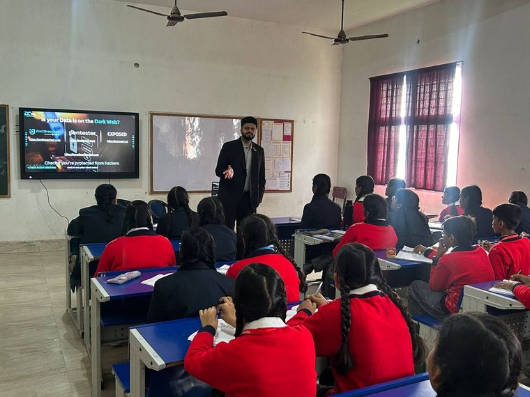 Cyber Titan Program 2025 at Sunbeam School Ballia — photograph 12 of 23