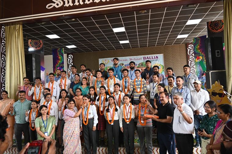 OuR ToppeRS at Sunbeam School Ballia — photograph 6 of 11