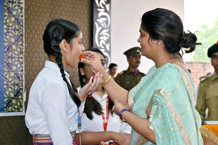 Today, our school proudly felicitated the students who participated in the MUN at The Wisdom Global… at Sunbeam School Ballia — photograph 9 of 14