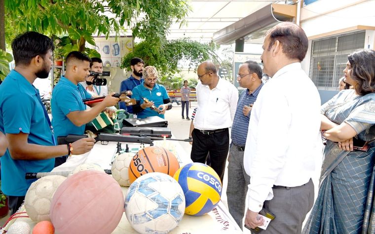 Games and Trophies at Sunbeam School Ballia — photograph 2 of 11