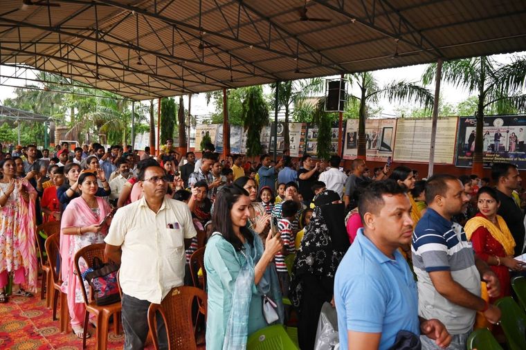 CHANDRA-YAN-3 SOFT LANDING (LIVE SHOW) at Sunbeam School Ballia — photograph 6 of 14