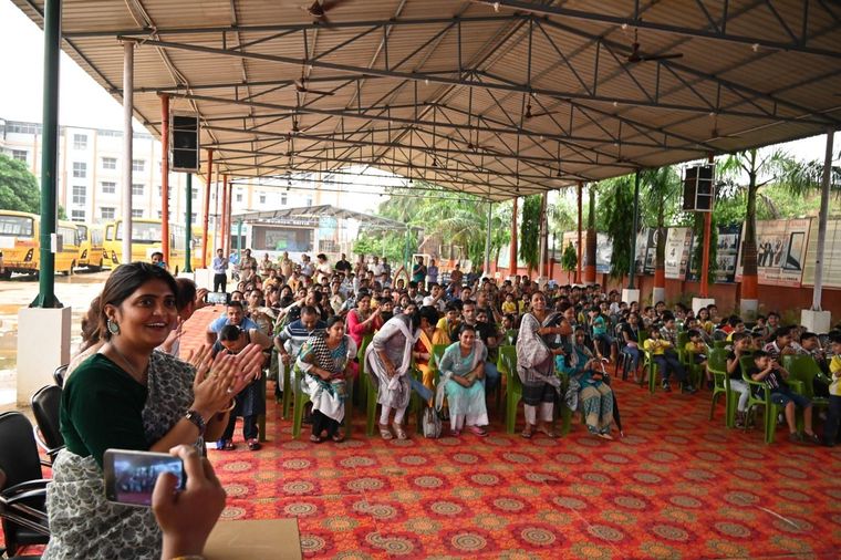 CHANDRA-YAN-3 SOFT LANDING (LIVE SHOW) at Sunbeam School Ballia — photograph 7 of 14