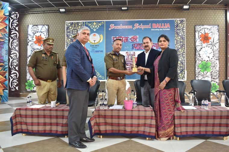 Police Ki Pathshala: A Day of Learning and Awareness at Sunbeam School Ballia — photograph 2 of 12