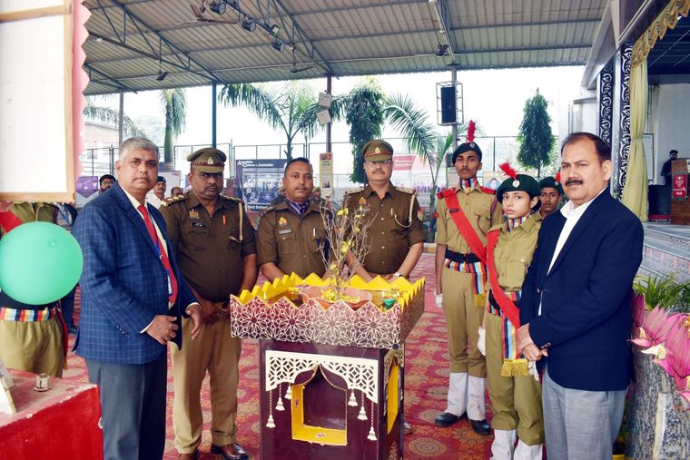 Police Ki Pathshala: A Day of Learning and Awareness at Sunbeam School Ballia — photograph 9 of 12