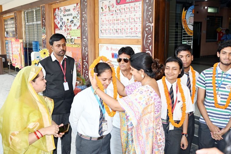 OuR ToppeRS at Sunbeam School Ballia — photograph 5 of 11
