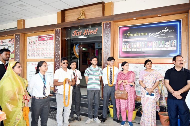 OuR ToppeRS at Sunbeam School Ballia — photograph 8 of 11