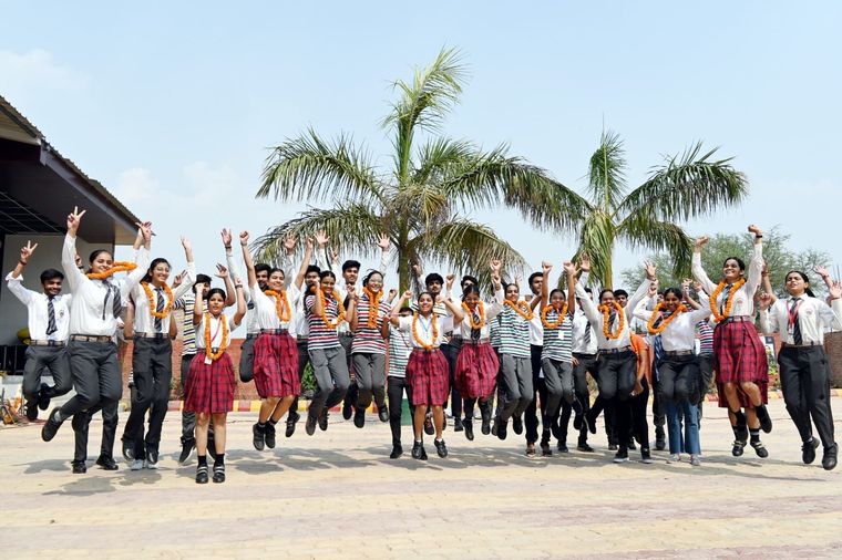 OuR ToppeRS at Sunbeam School Ballia — photograph 7 of 11