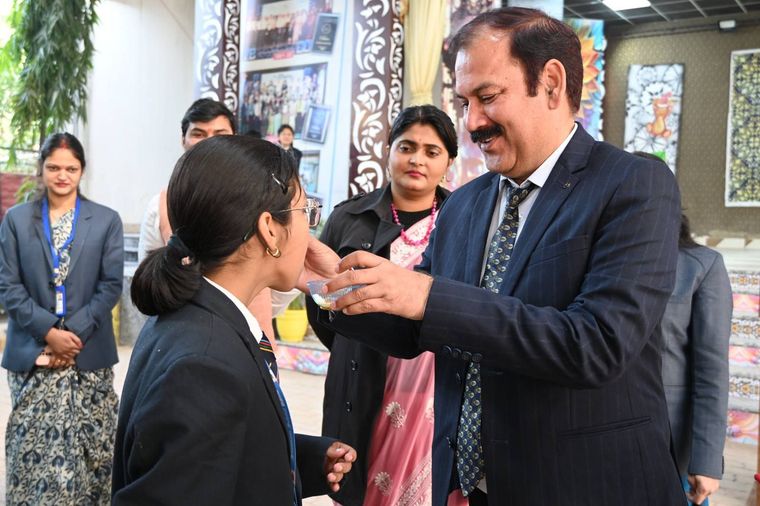 farewell 2025 at Sunbeam School Ballia — photograph 17 of 42