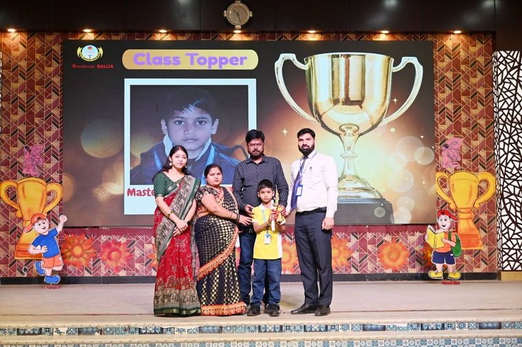 Celebrating Foundation Day & Protsahan – Annual Prize Distribution 2025–26 at Sunbeam School Ballia! at Sunbeam School Ballia — photograph 7 of 39