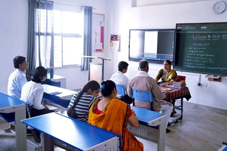 FIRST CHILD PARENT TEACHER DIALOGUE (CPTD). A Step Towards Collaborative Growth. at Sunbeam School Ballia — photograph 33 of 39