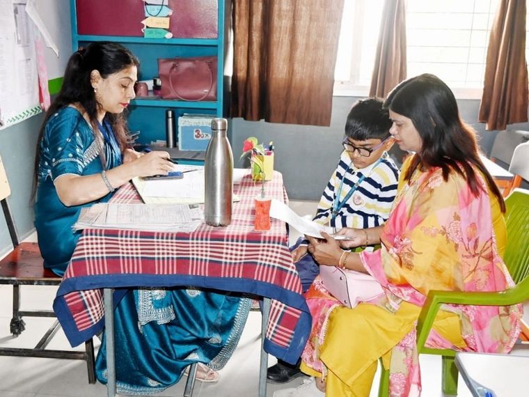 Report Card Distribution Day at Sunbeam School Ballia at Sunbeam School Ballia — photograph 23 of 33