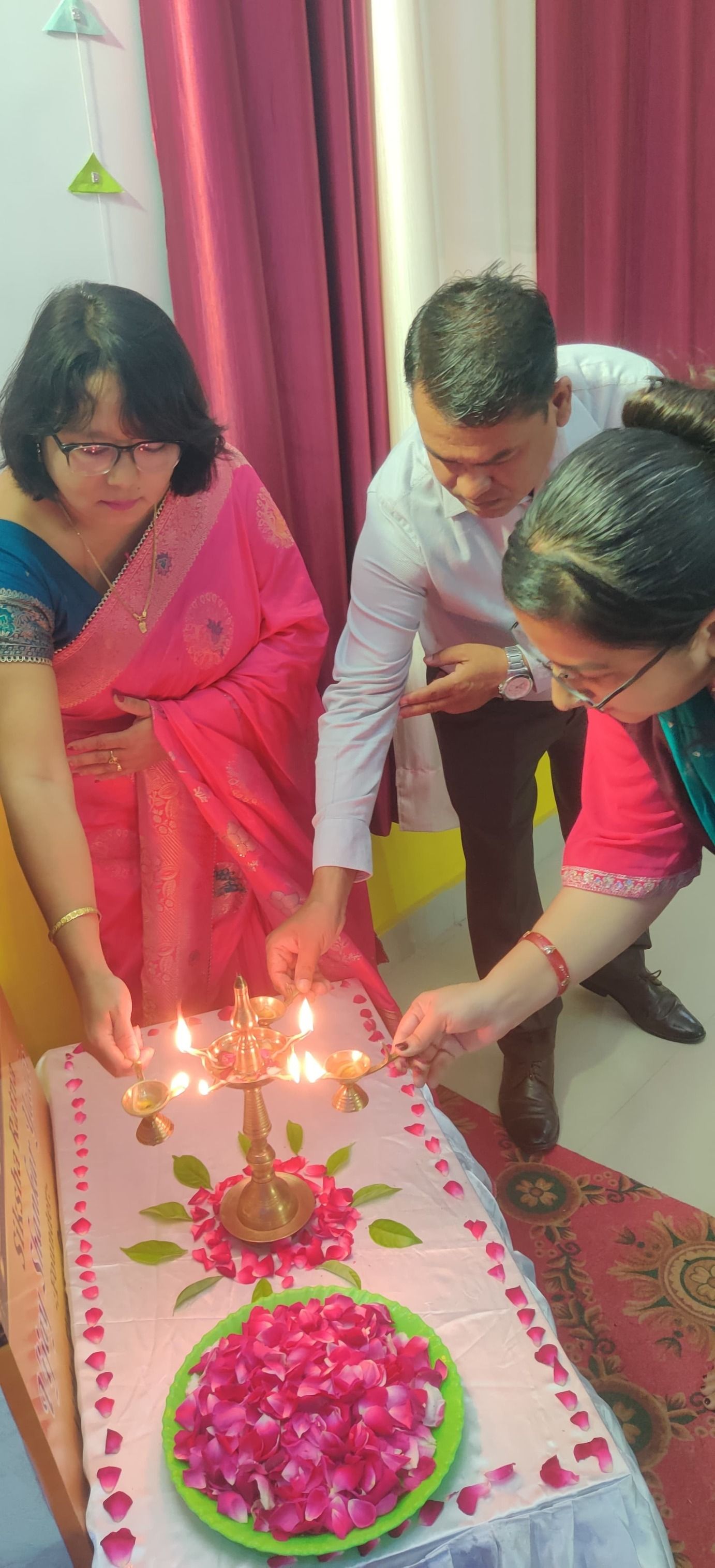 One of our Educator Mrs. Vishakha successfully conducted a CBSE Training Session for teachers at… at Sunbeam School Ballia — photograph 10 of 13