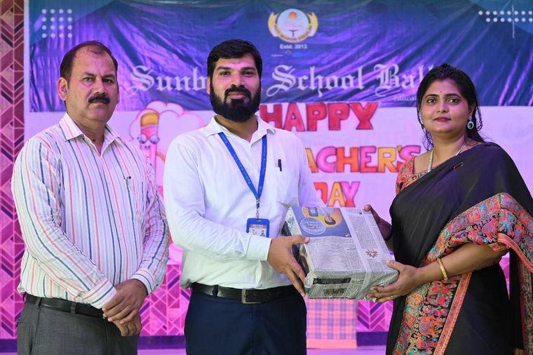 Today’s Teachers’ Day celebration was filled with joy, laughter at Sunbeam School Ballia — photograph 21 of 21