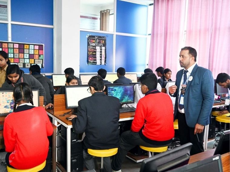 Innovation. Intellect. Impact. at Sunbeam School Ballia — photograph 16 of 20