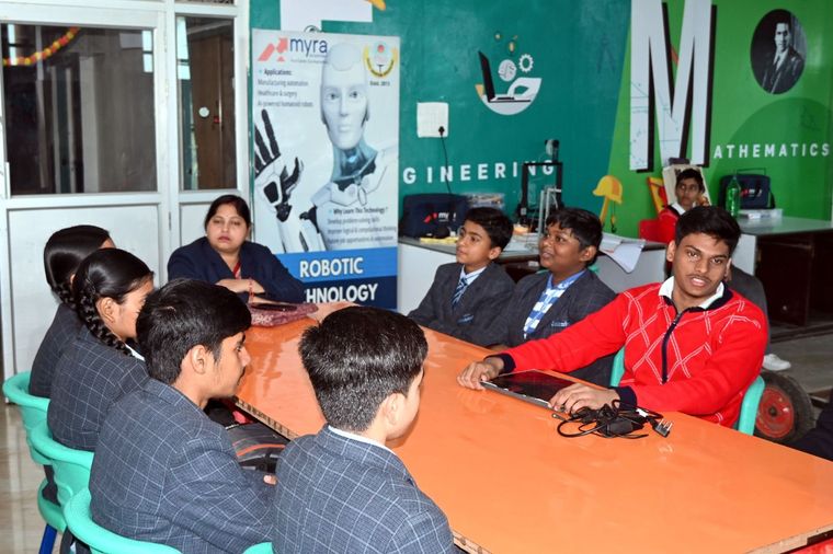 Innovation. Intellect. Impact. at Sunbeam School Ballia — photograph 18 of 20