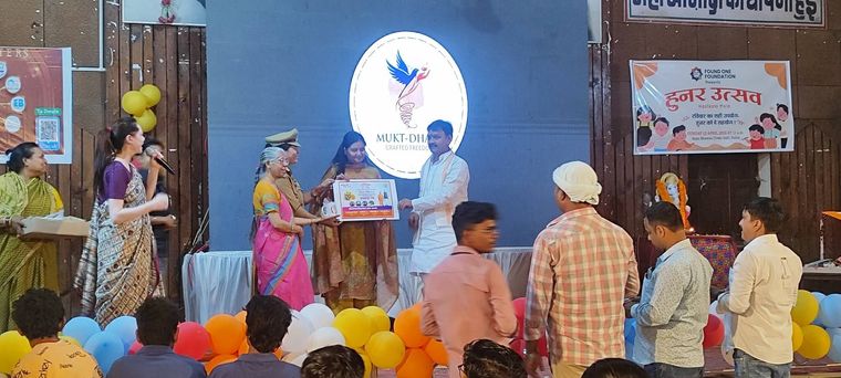 A Day Full of Creativity & Talent! at Sunbeam School Ballia — photograph 2 of 15