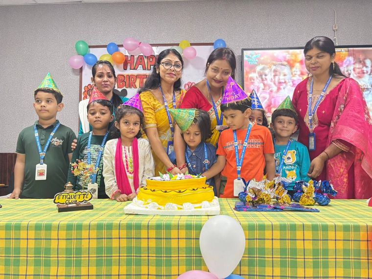 Grand Finale of the Etiquette Club! at Sunbeam School Ballia — photograph 2 of 14