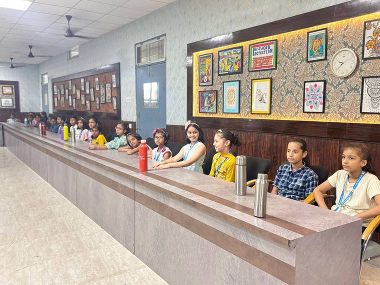 Grand Finale of the Etiquette Club! at Sunbeam School Ballia — photograph 12 of 14