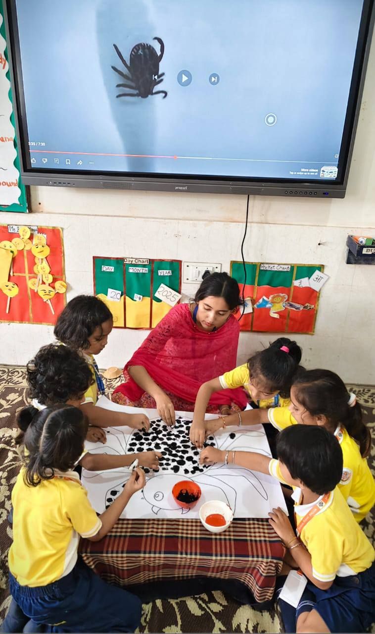 Our KG students had an exciting day exploring the world of insects through the Creepy Crawly… at Sunbeam School Ballia — photograph 4 of 15