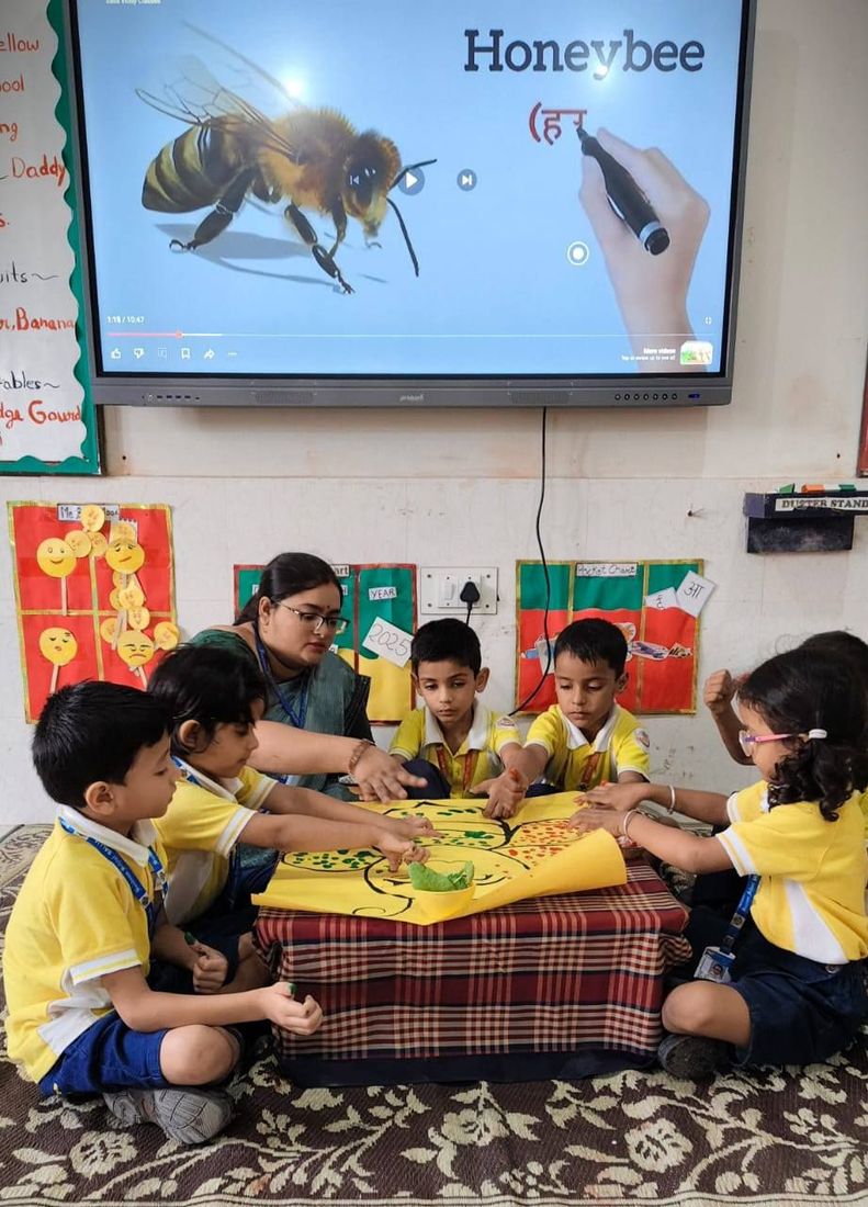 Our KG students had an exciting day exploring the world of insects through the Creepy Crawly… at Sunbeam School Ballia — photograph 12 of 15