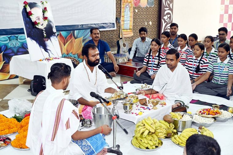 Rudra Abhishek Puja at Sunbeam Ballia at Sunbeam School Ballia — photograph 12 of 15