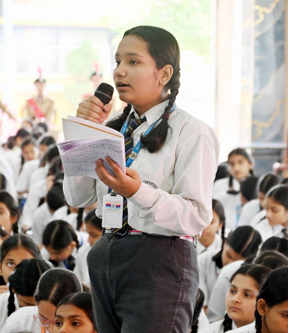 We were honoured to have Kartik Bajoria, Co-Founder of Driveway Devi at Sunbeam School Ballia — photograph 5 of 11