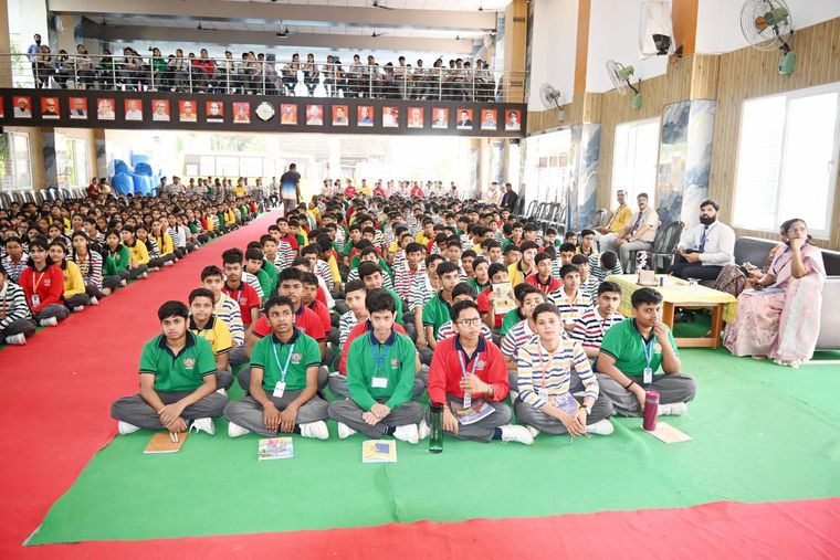 We were honored to welcome Dr. Sanjay Kumar Rai at Sunbeam School Ballia — photograph 10 of 11