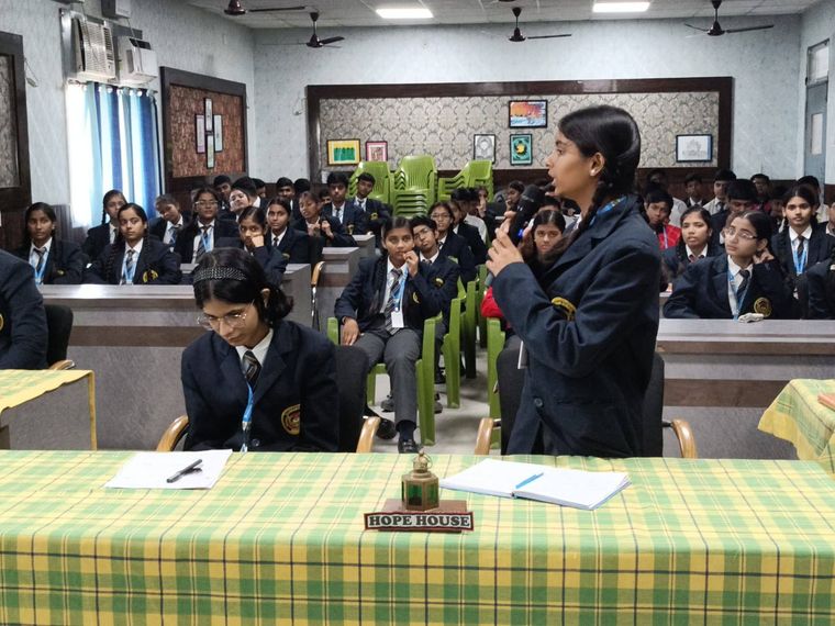 Today we held our Hindi Debate on the theme “नई शिक्षा नीति में त्रिभाषा सूत्र” at Sunbeam School Ballia — photograph 10 of 11