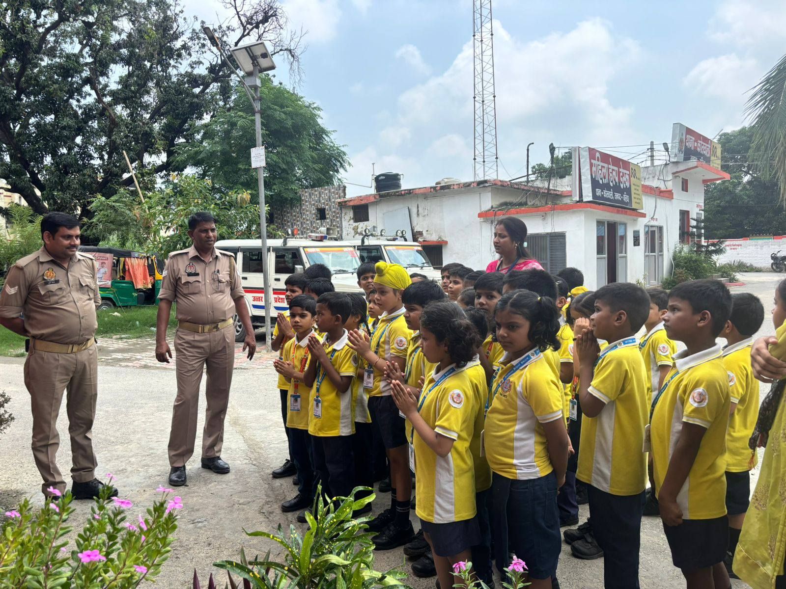 Our little Sunbeams of Class I visited Kotwali Police Station today! at Sunbeam School Ballia