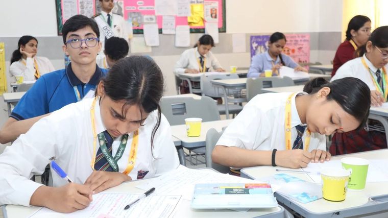Proud Moments at the Critical Thought Gathering- ” An Inter School Performing Arts and Critical… at Sunbeam School Ballia — photograph 4 of 8