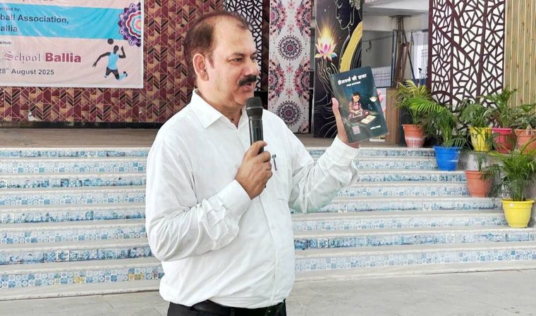 Today we were honoured to have Mr. Ramesh Chandra Srivastava at Sunbeam School Ballia — photograph 6 of 7