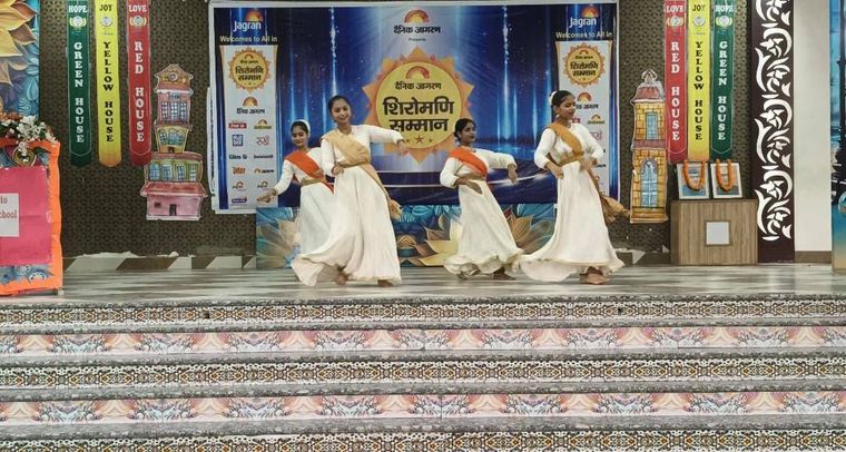 Our students were honoured in the prestigious Shiromani Samman held today in our school by Dainik… at Sunbeam School Ballia — photograph 4 of 5