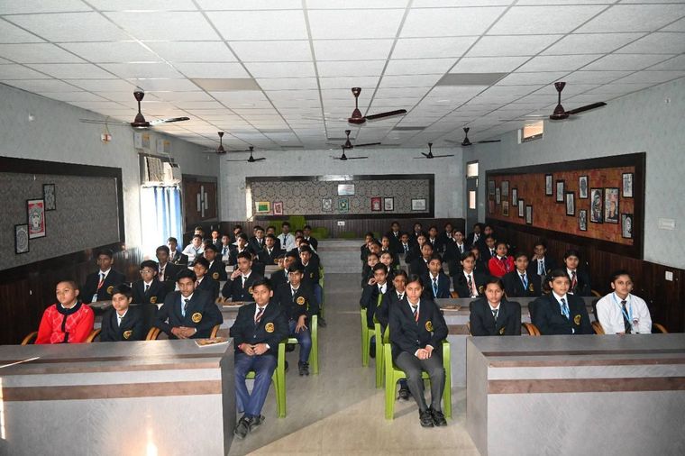 School Cinema Screening at Sunbeam School Ballia — photograph 4 of 5