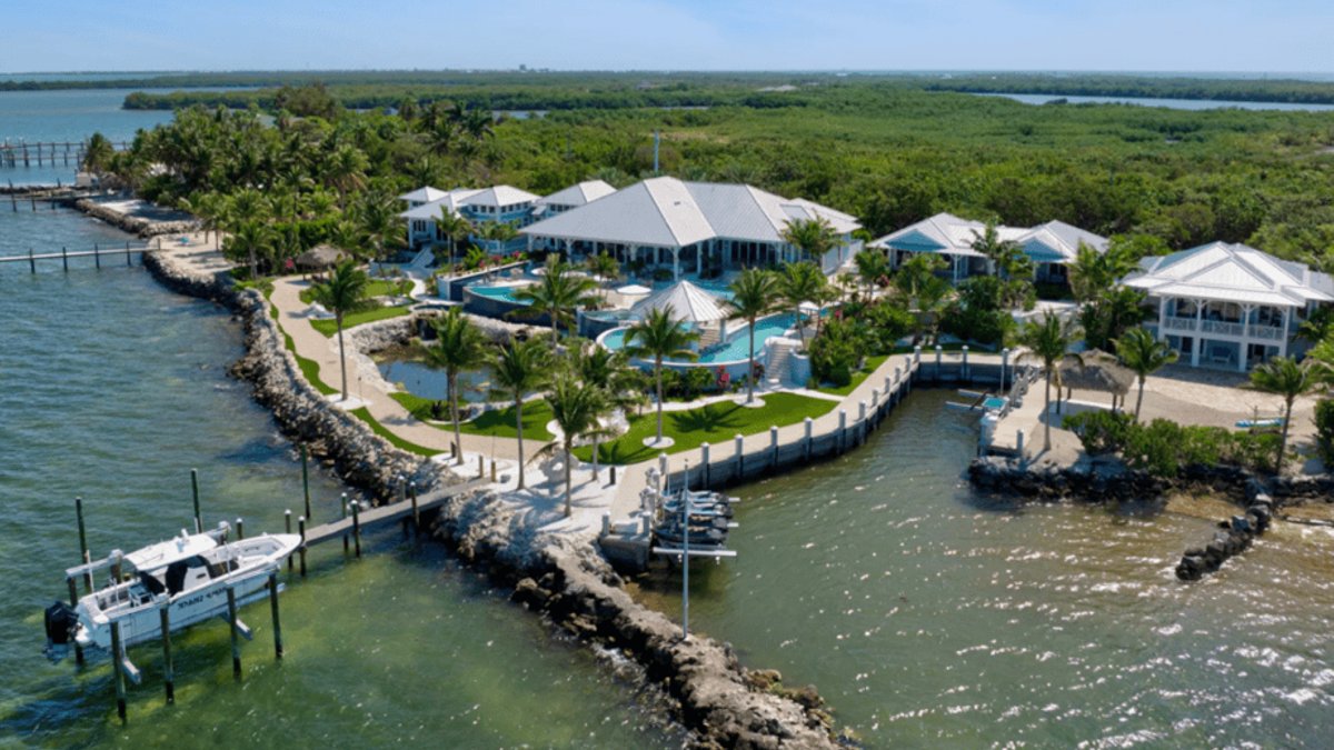 Luxury Florida Keys Homes Feature Extensive Boat Docks - florida keys boat docks