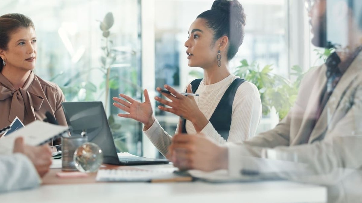 Accidental managers threaten UK workplace social mobility Accidental managers threaten UK workplace social mobility - social mobility