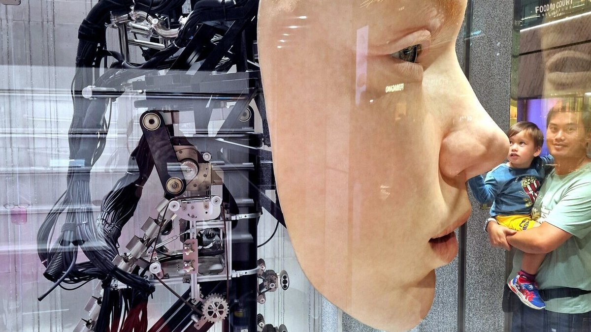 South Korea turns food waste into aviation fuel Gentle Monster installed a giant robot face at Incheon airport.
