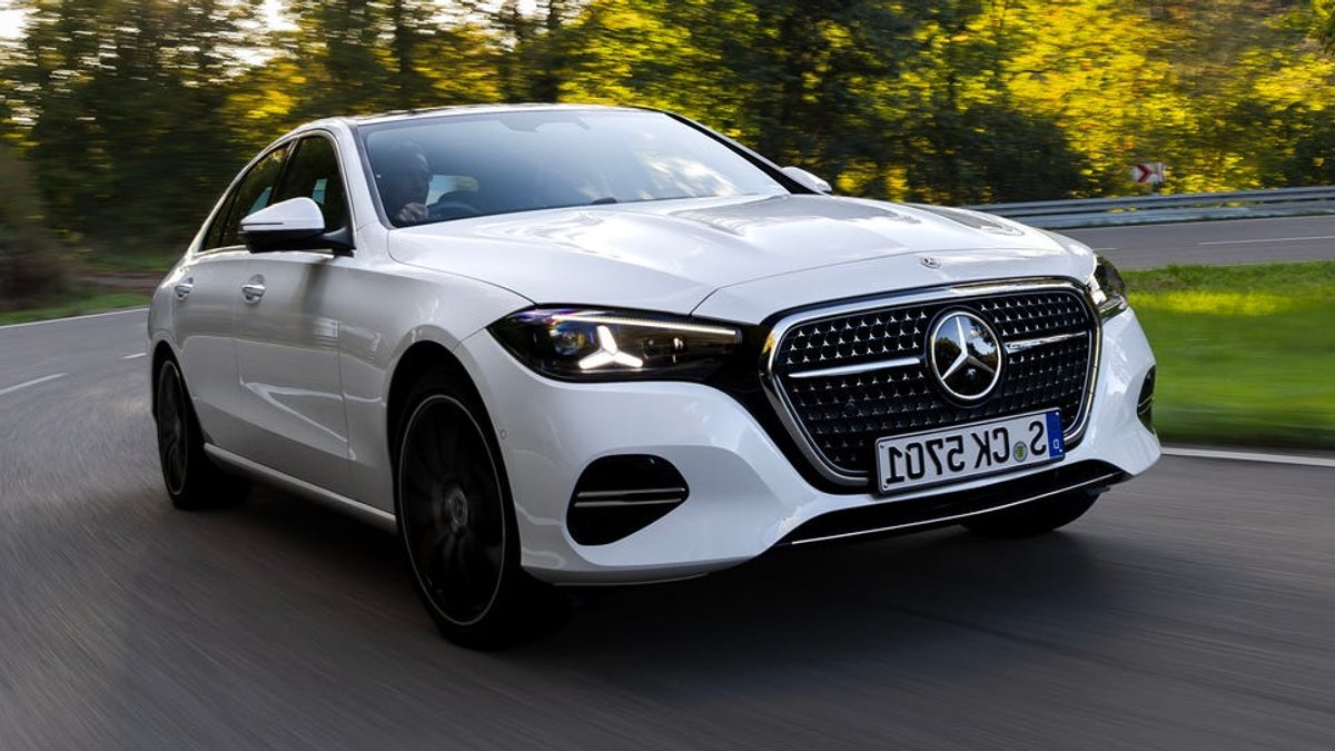 Mercedes-Benz C-Class Refresh Adds AI, Safety, Power - c-class refresh